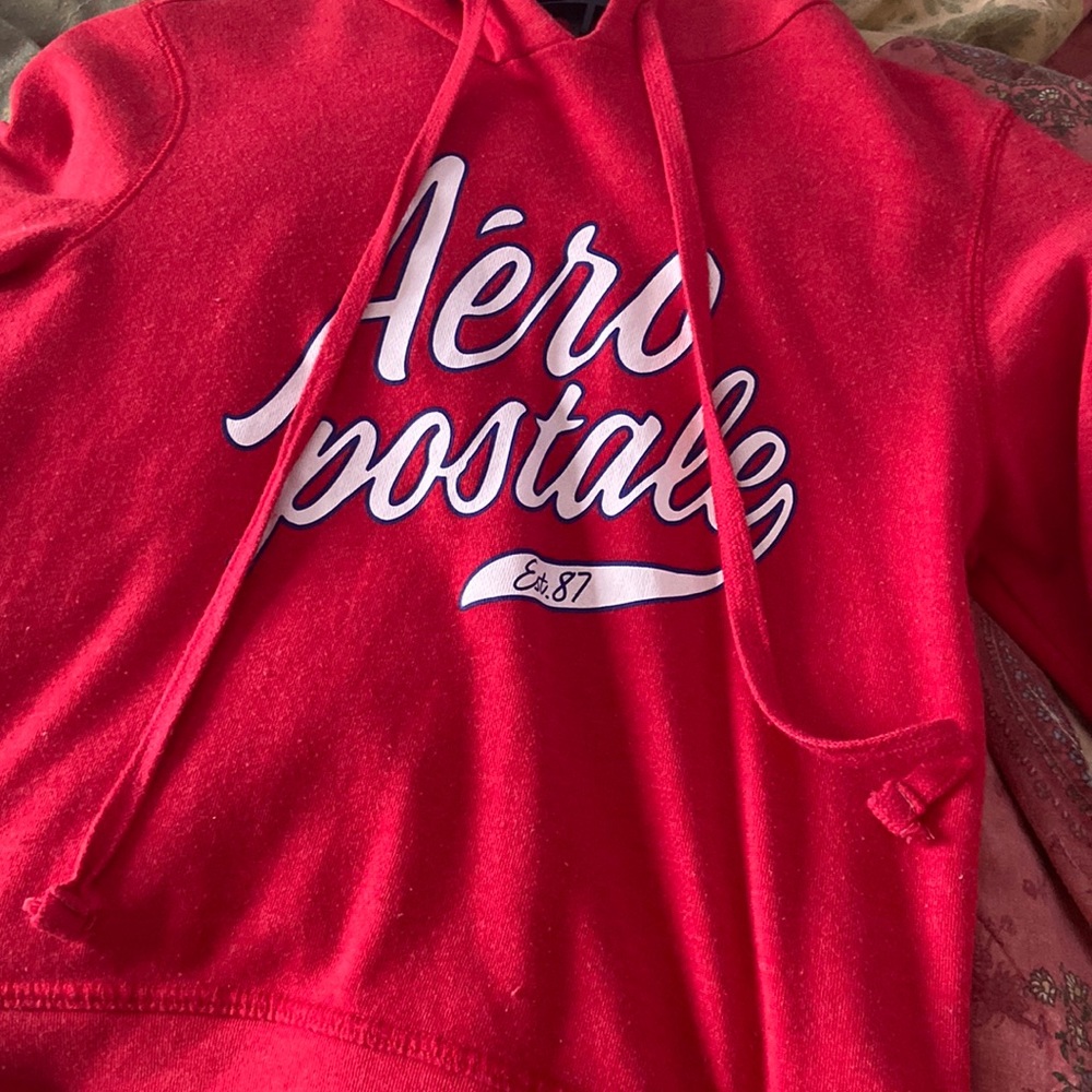 Red aero jack , size small .